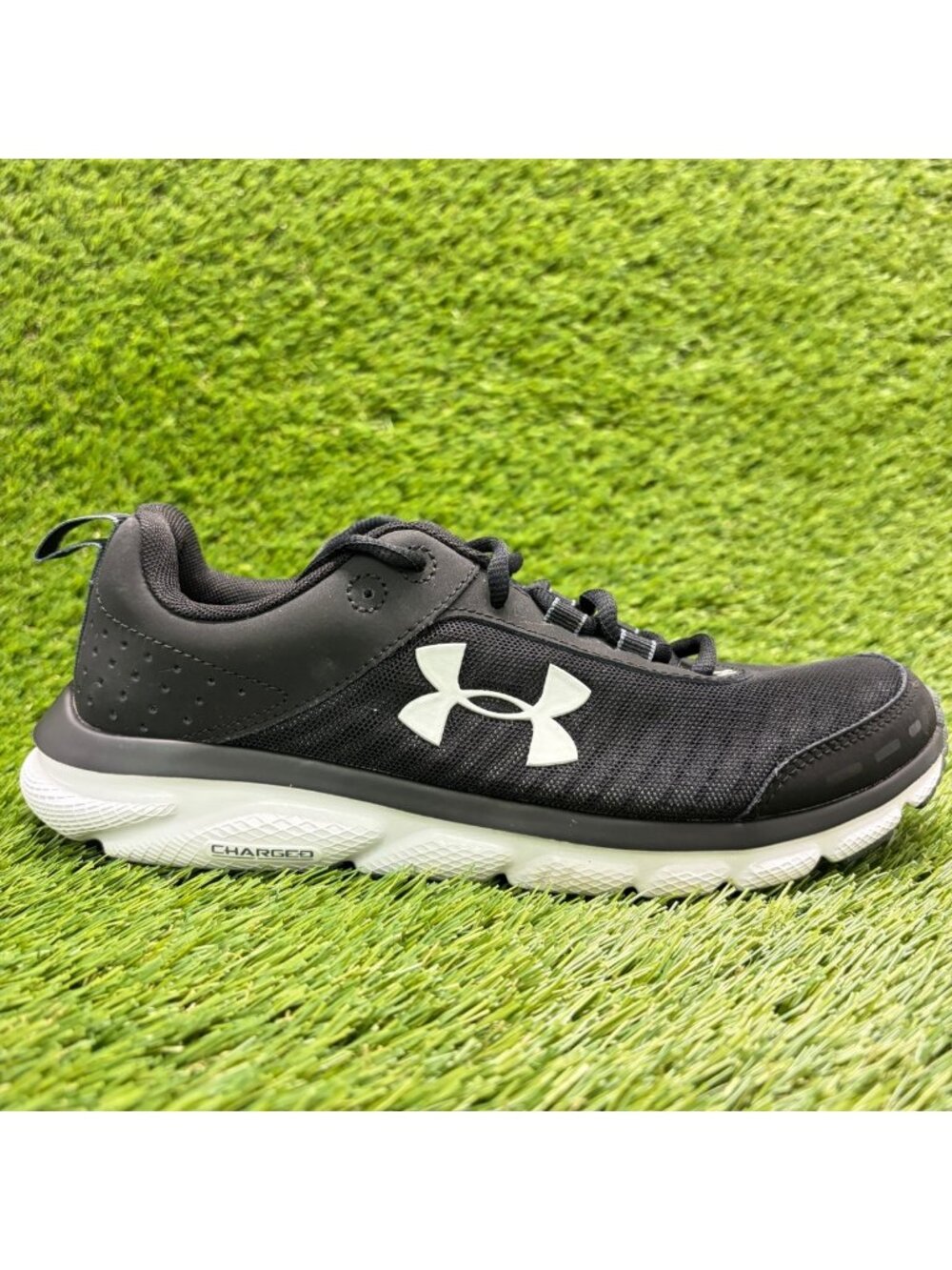 Under Armour Charged Assert 8 Womens Size 8 Black Running Walking Shoes Sneakers